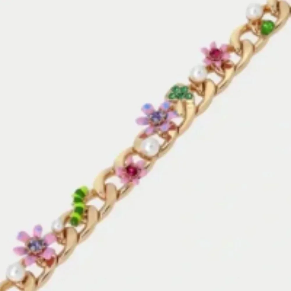Betsey Johnson ENCHANTED BRACELET - Picture 4 of 4